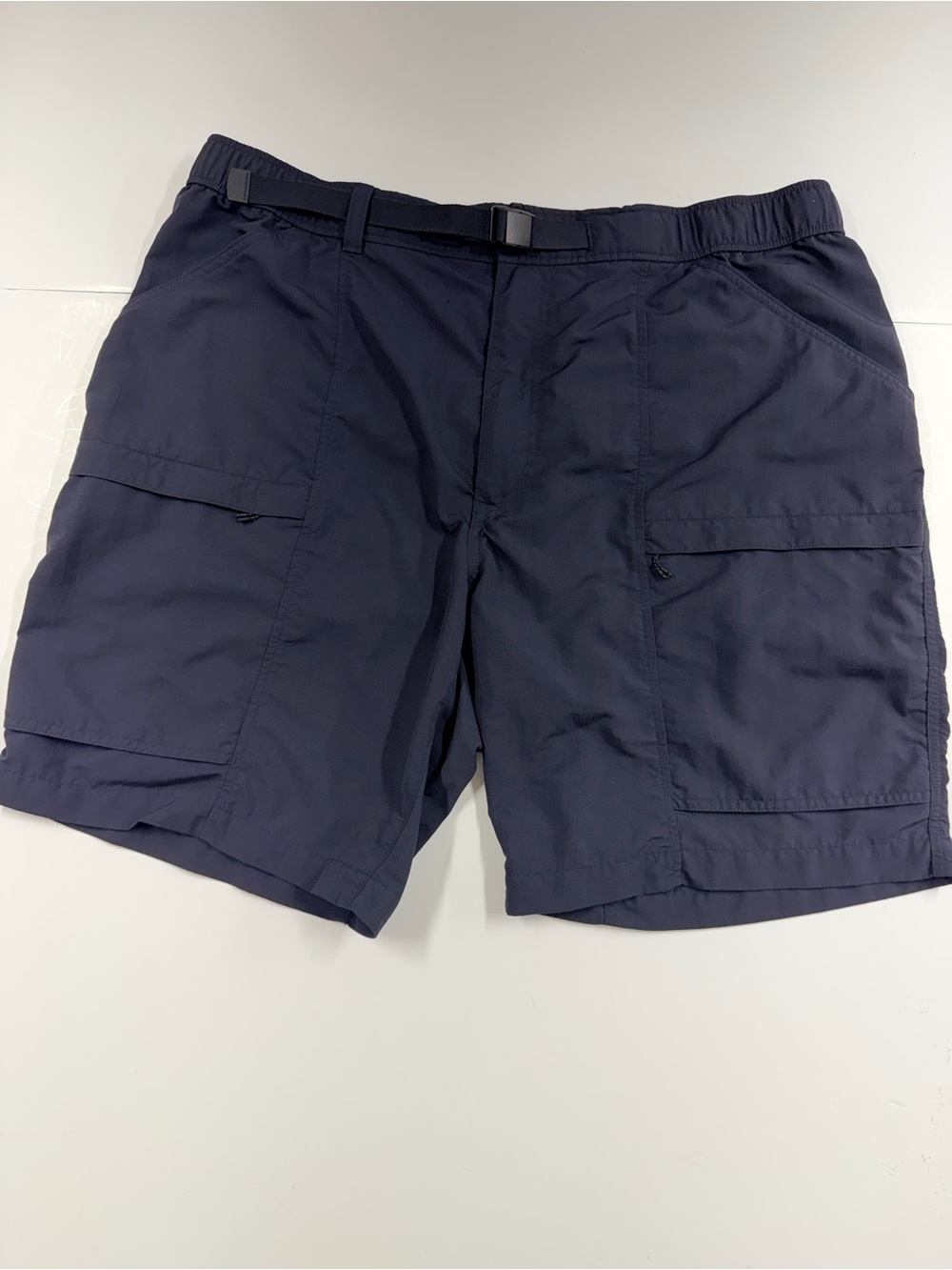 Uniqlo Men's Navy Cargo Shorts with Integrated Belt XL 36-39 waist